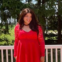 AFemGirlSarah's Chat & Dating Profile