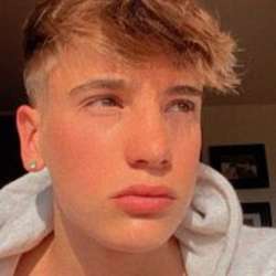 AdamKissPoker's Chat & Dating Profile