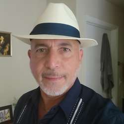 Angelo's Chat & Dating Profile