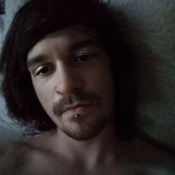 AshleyLong's Chat & Dating Profile