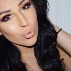 Chantelle's Chat & Dating Profile