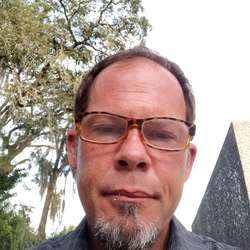 Chris011's Chat & Dating Profile