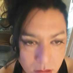 Dulcenylons's Chat & Dating Profile