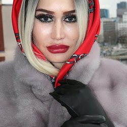 Ella1988's Chat & Dating Profile