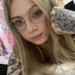 EmilyMicheal's Chat & Dating Profile