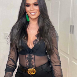 Erika's Chat & Dating Profile