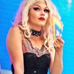 Izzy's Chat & Dating Profile