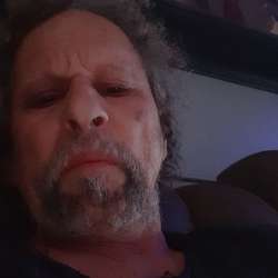 Jiizz's Chat & Dating Profile