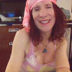 Kellibelle7's Chat & Dating Profile
