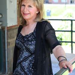 LilMsSharon's Chat & Dating Profile