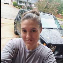 Lindaj294's Chat & Dating Profile