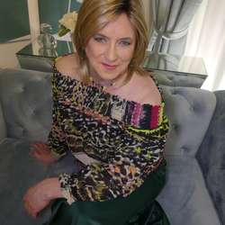 LucyClarke's Chat & Dating Profile