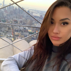 Luna2000's Chat & Dating Profile