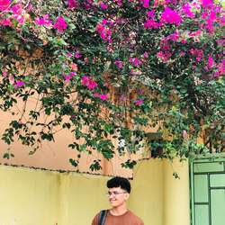 Mahimam13's Chat & Dating Profile