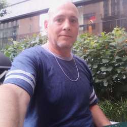 Mattyy's Chat & Dating Profile