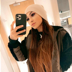 MelB's Chat & Dating Profile