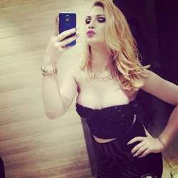 Natalie's Chat & Dating Profile