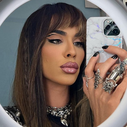 PaulaJames's Chat & Dating Profile