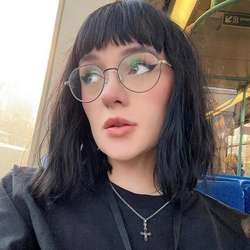 Pierbii's Chat & Dating Profile