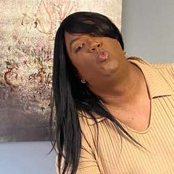 QuinettaHarris's Chat & Dating Profile