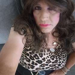 RaquelMarie's Chat & Dating Profile