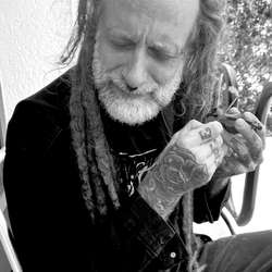 Ringmasterbird's Chat & Dating Profile