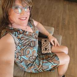 RochelleC77's Chat & Dating Profile