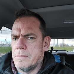 Roosterman's Chat & Dating Profile