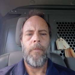 Ryanvf's Chat & Dating Profile