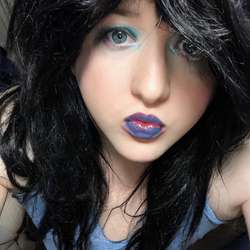 Sissyslutcassie7's Chat & Dating Profile