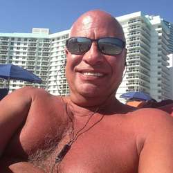 Sweetngentle's Chat & Dating Profile