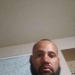 Toomuch33's Chat & Dating Profile