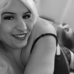 Xtinawatson's Chat & Dating Profile