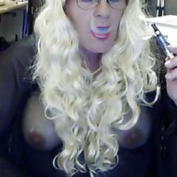 ZahsPlace's Chat & Dating Profile