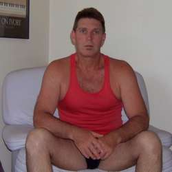 ozzie9's Chat & Dating Profile