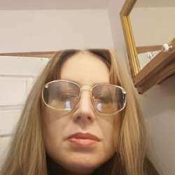 roberta1951's Chat & Dating Profile