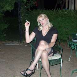 yaminalovely's Chat & Dating Profile